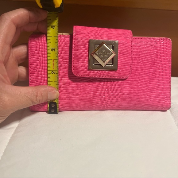 Kate Spade New York pink buckle closure wallet. - Picture 6 of 7